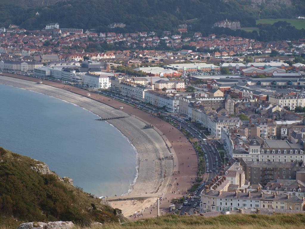 Anglesey House Bed and Breakfast Llandudno Exteriör bild
