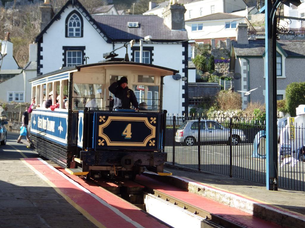 Anglesey House Bed and Breakfast Llandudno Exteriör bild